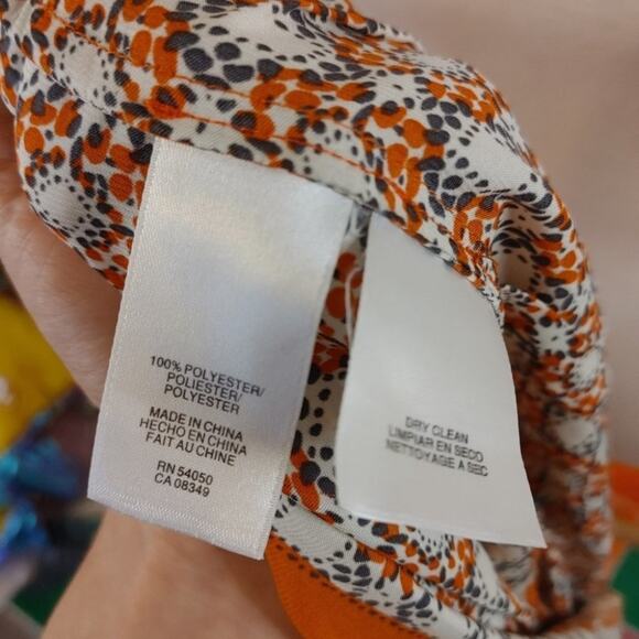 Jones New York Collection Peitite Size 8P Geometric Print Long Sleeve Blouse - Picture 10 of 10